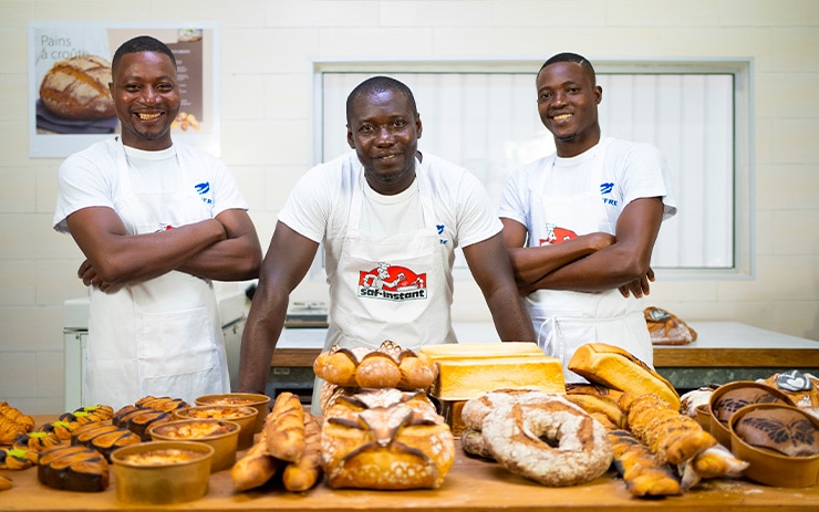 Nestor, Willy et Yacine, trois boulangers ivoiriens