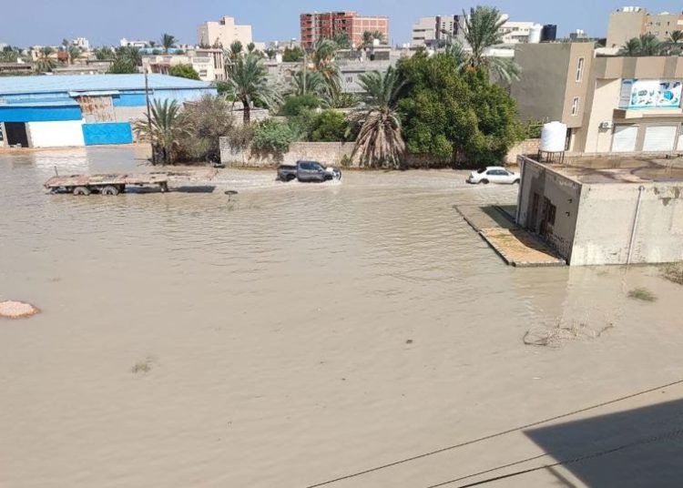 Habitations, véhicules et lieux de travail endommagés après des inondations causées par de fortes pluies à Misrata, en Libye, le 10 septembre 2023. Emhmmed Mohamed Kshiem/Anadolu Agency/Getty Images